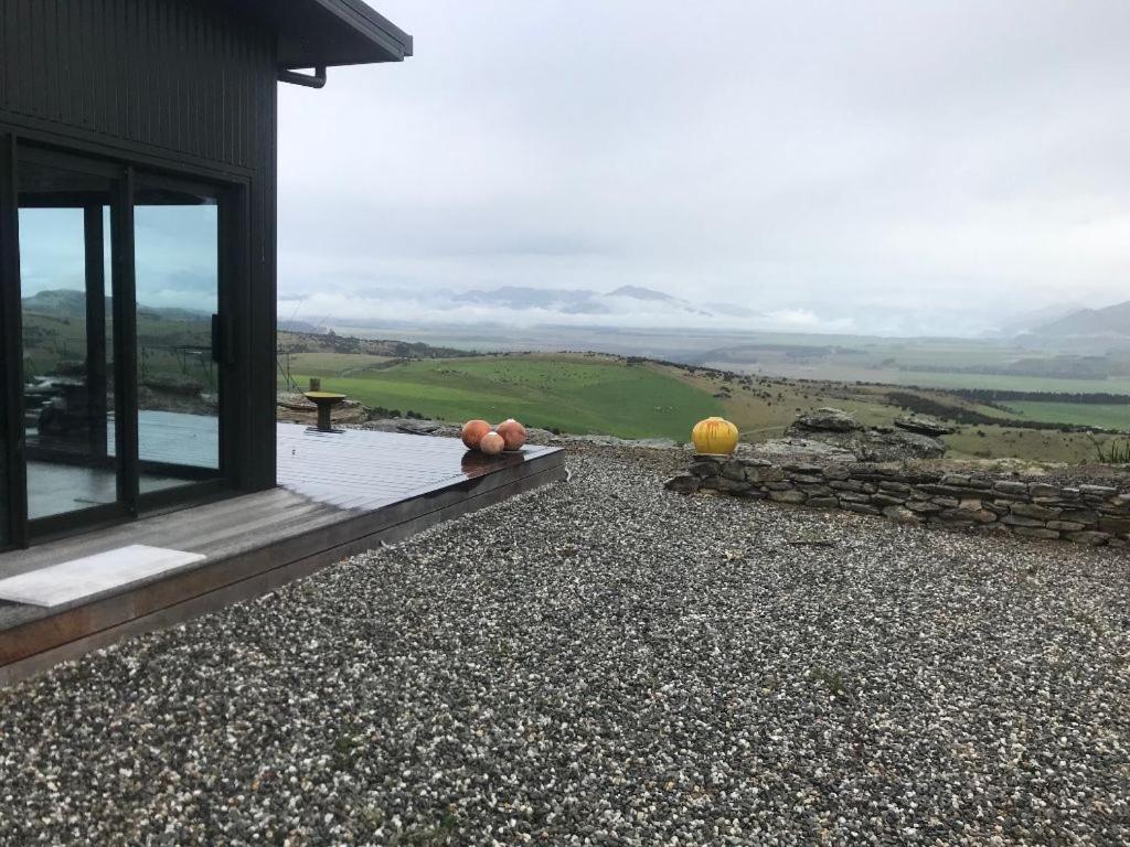 Top Of The World Studio Nestled In The Rock Queensberry Exterior foto
